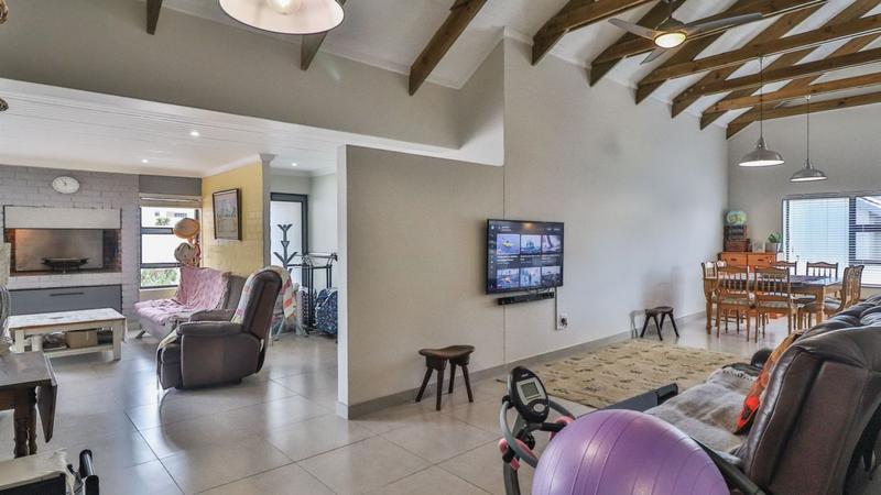 3 Bedroom Property for Sale in Stilbaai Wes Western Cape